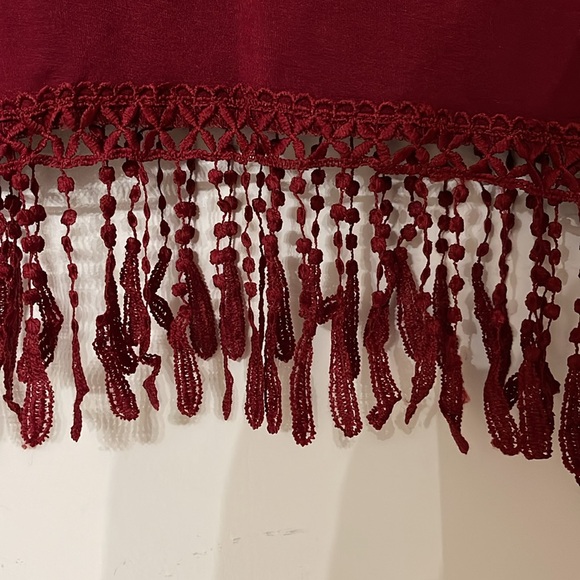 STEM & VINE CROCHET BELL SLEEVE TUNIC TOP Maroon Sz M FRINGE SHARK-MOUTH HEM - Picture 2 of 9